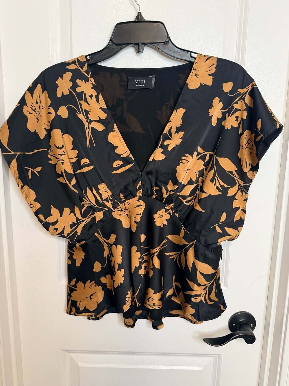 VICI Black and Gold Floral V-Neck Peplum Blouse Size Medium
